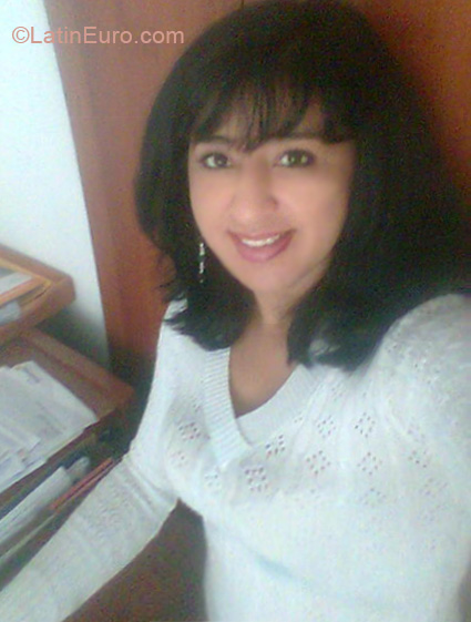 Date this foxy Colombia girl Claudia Pilar from Bogota CO7213