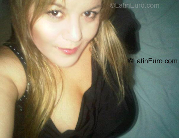 Date this stunning Colombia girl Lady carolina b from Bogota CO6885