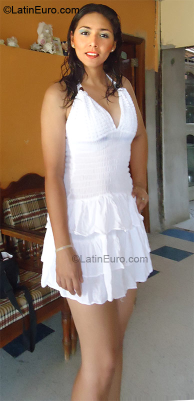 Date this sensual Ecuador girl Johana from Manabi EC104