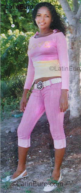 Date this hard body Brazil girl Faby from Maceio BR5229