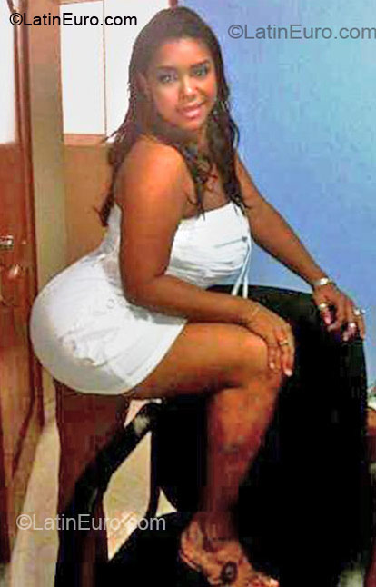 Date this good-looking United States girl Wendy from Bronx US9628