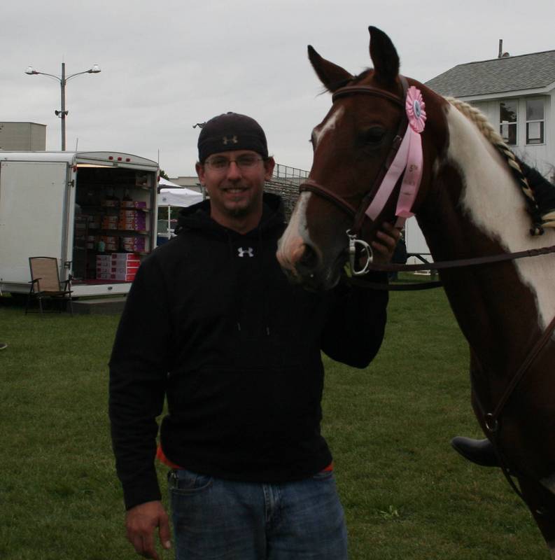 Date this georgeous United States man Chris from Lowell US9671