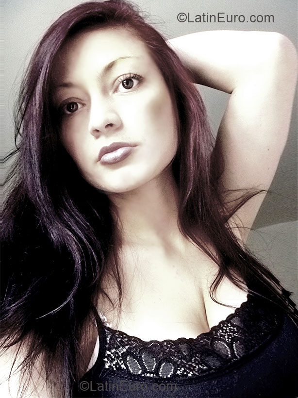 Date this hot Colombia girl Luz Marina from Bogota CO6994