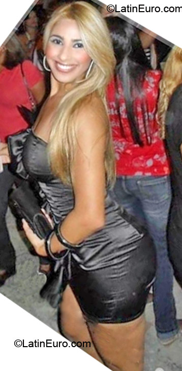 Date this foxy Brazil girl Anapietra from Petrolina BR5526