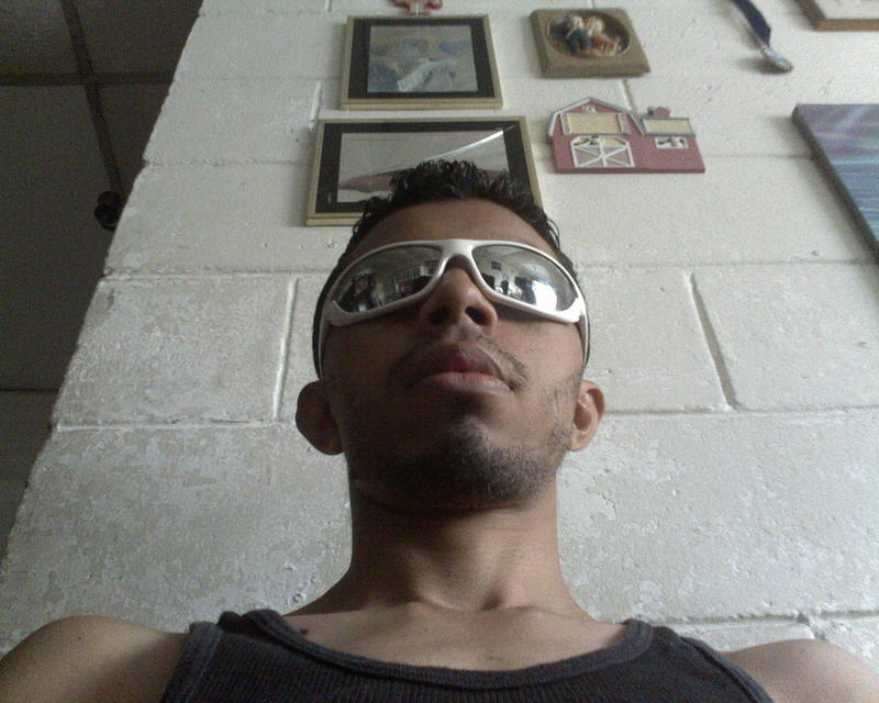 Date this young El Salvador man Rafael from San Salvador SV12