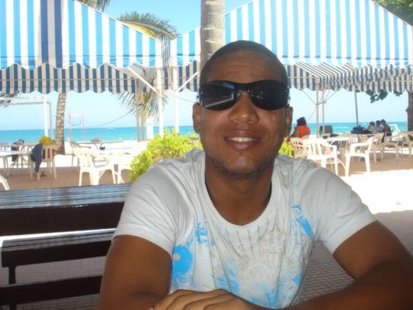 Date this happy Dominican Republic man Caribe from Santo Domingo DO7760