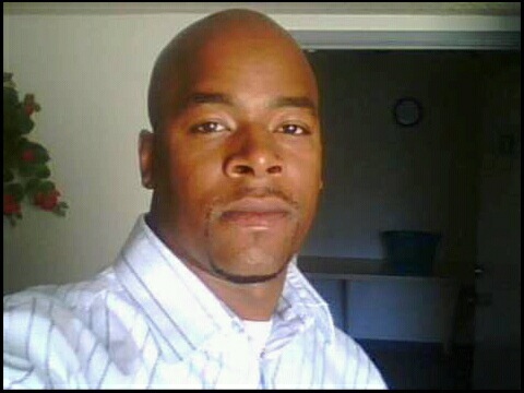 Date this hard body United States man MAURICE from Los Angeles US10044