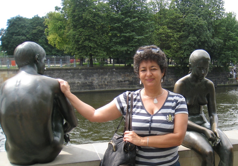 Date this pretty Cuba girl Gisela from Havana CU16