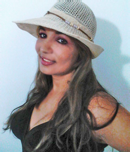 Date this young Colombia girl Sandra from Cartagena CO7190