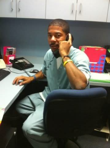 Date this happy United States man SirMajesty from Oakland US10184