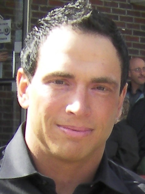 Date this foxy Canada man Eric from Valdor CA393