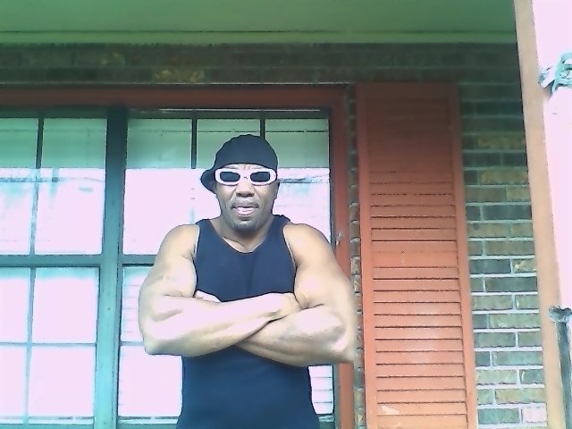 Date this nice looking United States man Brothareal from Knoxville US10331