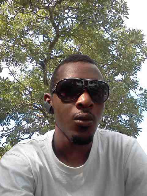 Date this nice looking United States man Noel from Hollywood US10332