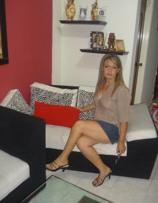 Date this delightful Colombia girl Irma from Cali CO7285