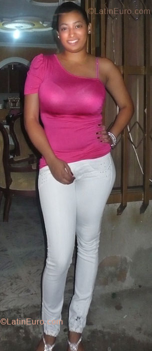 Date this pretty Colombia girl Leidy from Cali CO7329
