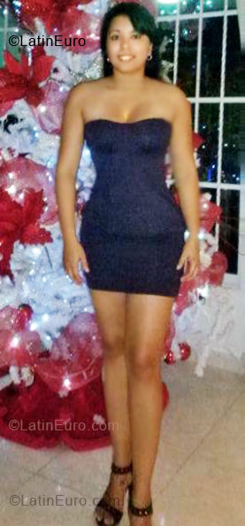 Date this pretty Colombia girl Karina from Barranquilla CO7635
