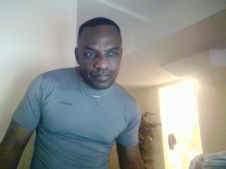 Date this happy Canada man Othello from Toronto CA408