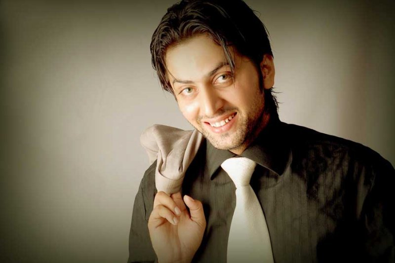 Date this voluptuous India man Roymathy from Delhi IN190