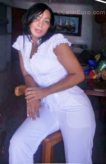 Date this tall Colombia girl Liz from Cali CO7356