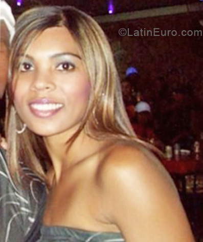 Date this good-looking Brazil girl Flvia from Belo Horizonte BR5751