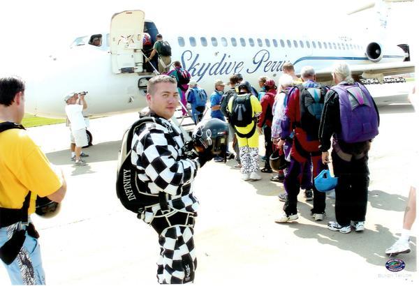 Date this stunning United States man Skysurfer from Ny US10585