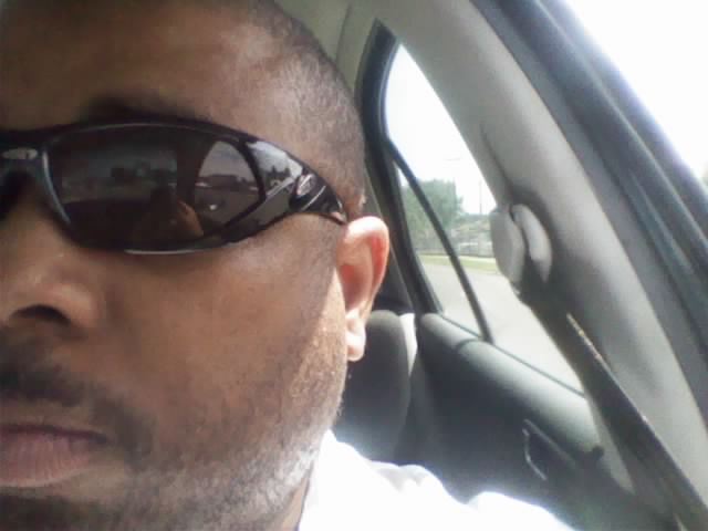 Date this pretty United States man Ice from Detroit US10588