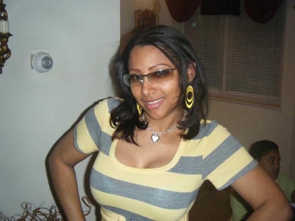 Date this attractive United States girl Cynthia from South Plainfield US10605