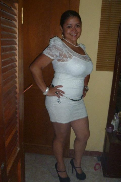 Date this voluptuous Colombia girl ANGELA CASTAO from Pereira CO7387