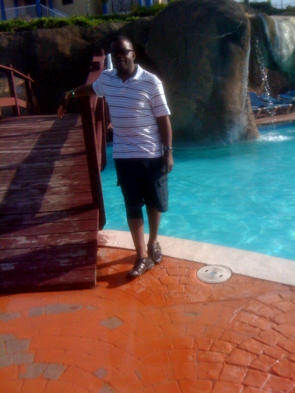 Date this cute United States man Dennis from Washington DO8229