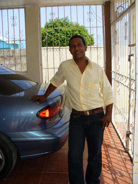 Date this funny Dominican Republic man Freddy salvador from San Pedro De Macoris DO8233