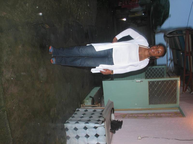 Date this voluptuous Cameroon girl Gaelle from Douala CM113