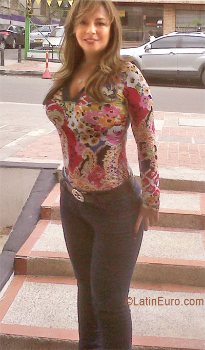 Date this athletic Colombia girl Claudia from Bogota CO16013