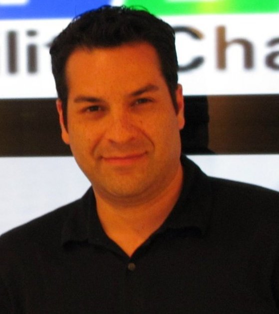 Date this happy United States man Chris from Los Angeles US10756