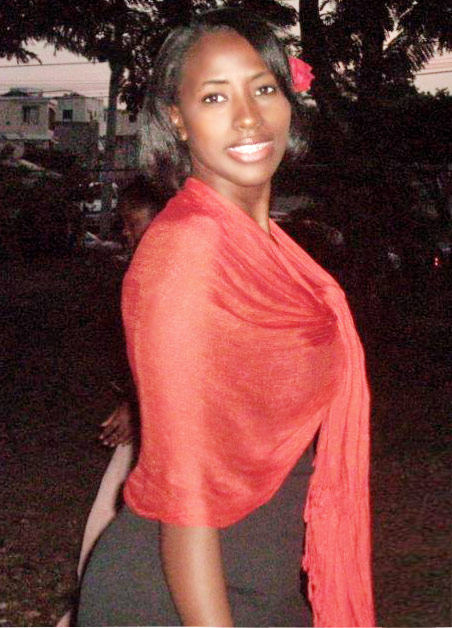 Date this pretty Colombia girl Andrea from Santo Domingo CO7522