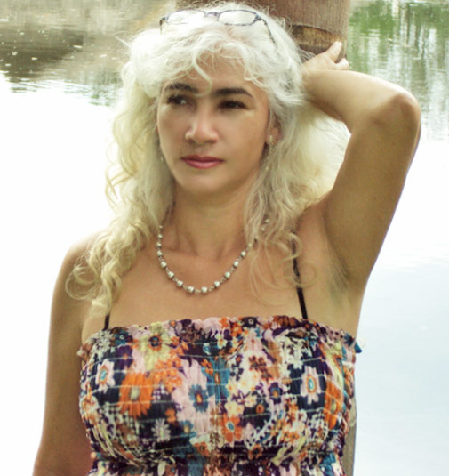 Date this good-looking Colombia girl Lucero09 from Cali CO7547