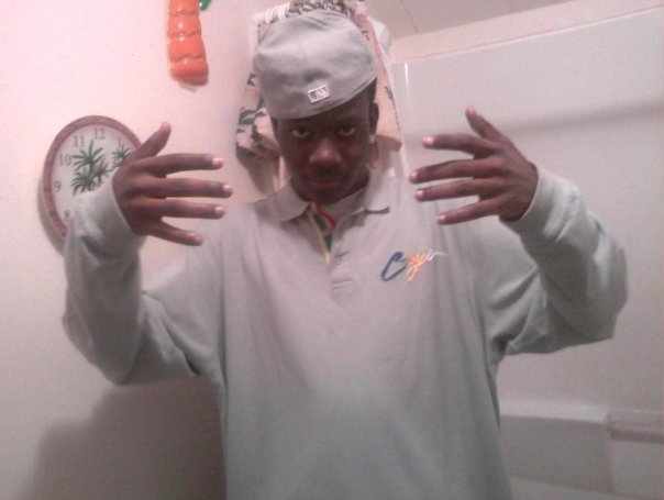 Date this stunning United States man Zigzagian from Rockford US11028