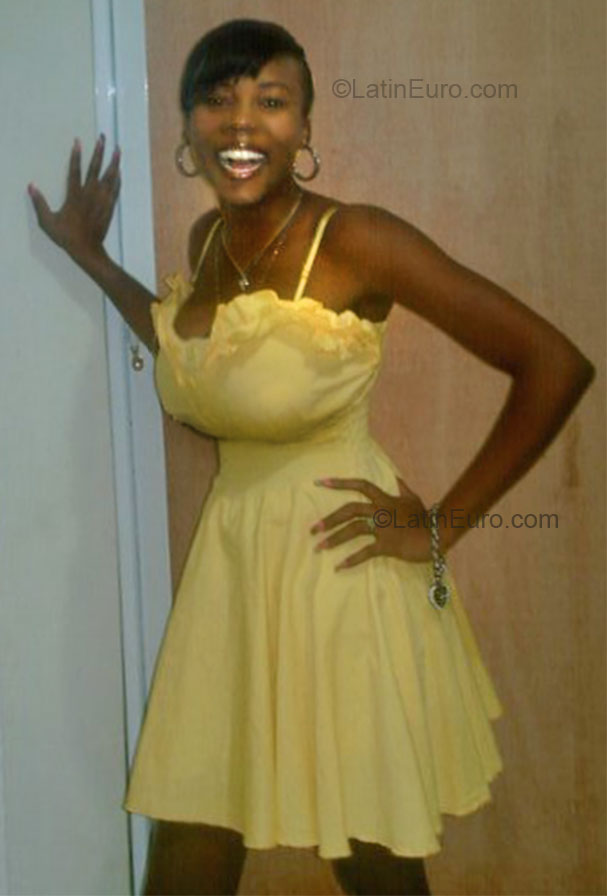 Date this happy Jamaica girl Denise from Kingston JM327