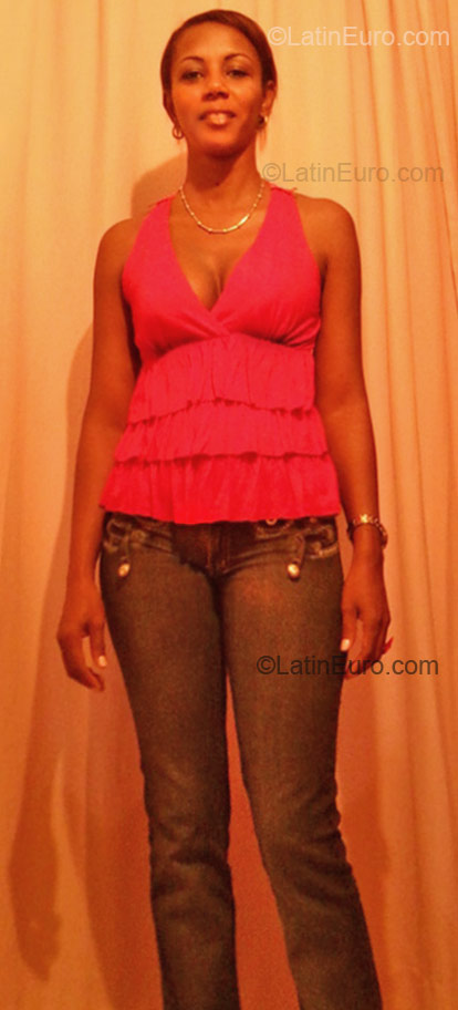 Date this gorgeous Colombia girl Yoli from Cali Valle CO7680