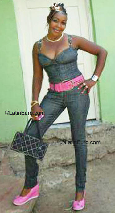 Date this charming Jamaica girl Carlene from Kingston JM332