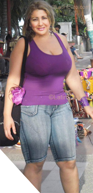 Date this funny Colombia girl Yaneth from Cartagena CO7856