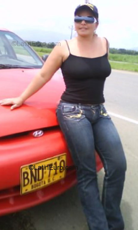 Date this hot Colombia girl Nubi from Bogota CO7873
