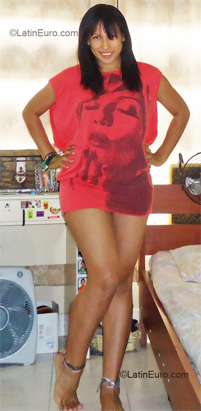 Date this delightful Colombia girl Ligya from Cali CO7888