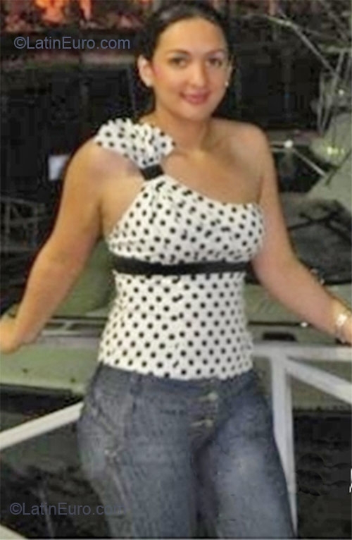 Date this attractive Panama girl Argemi from Panama City PA141