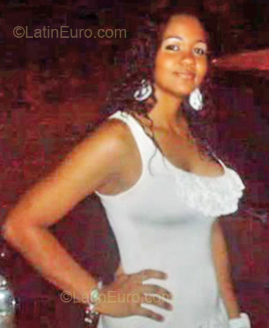 Date this gorgeous Colombia girl Lucinda from Cartagena CO7938