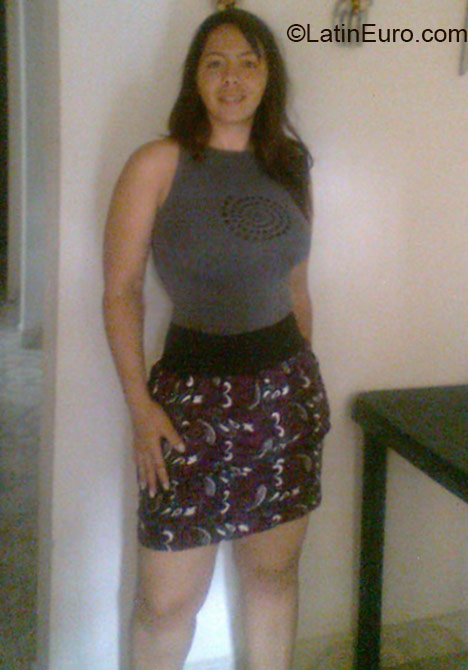 Date this hot Colombia girl Maria from Medellin CO17366