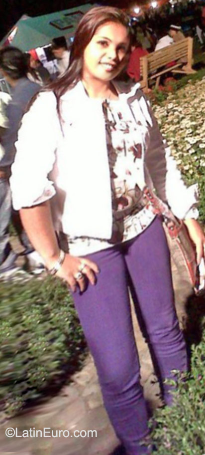 Date this tall Panama girl Lisseth from Panama City PA720