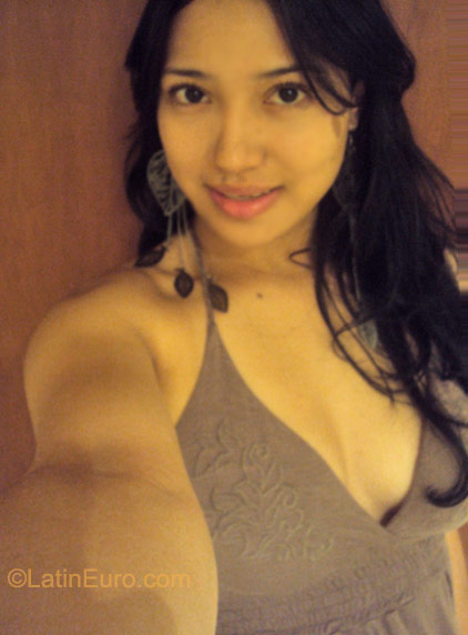 Date this fun Colombia girl Veronik from Pereira CO8031