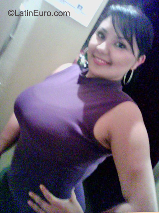 Date this georgeous Colombia girl Erica from Medellin CO8039