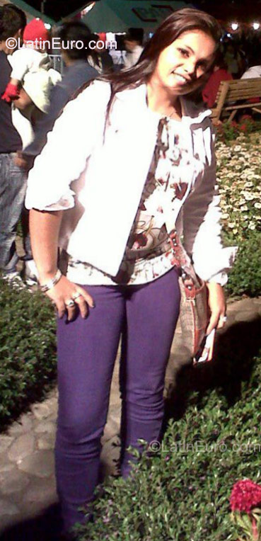 Date this gorgeous Panama girl Cinthia from David PA157