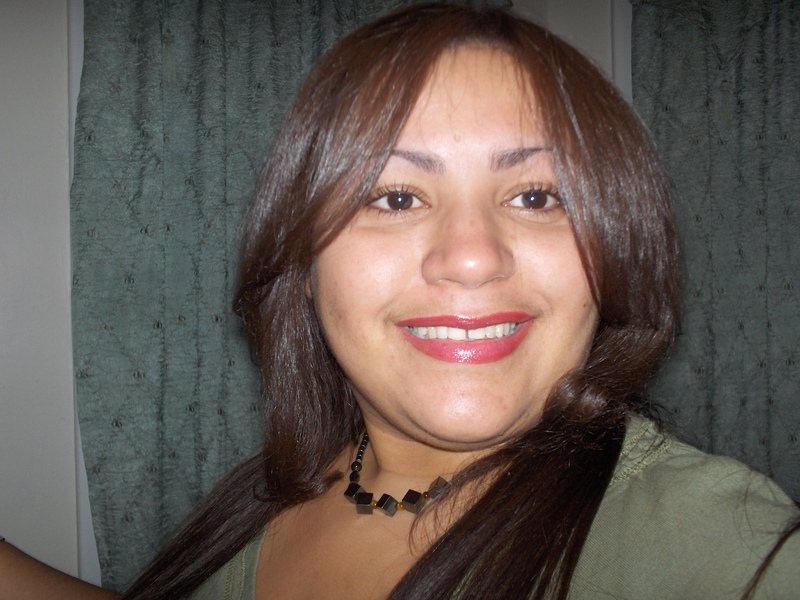 Date this young United States girl Aneika from Cambridge US11428